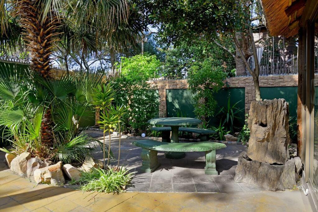 Mawethu Peaceful Garden With Covered Pool And Braai Area Cape Town Exterior photo