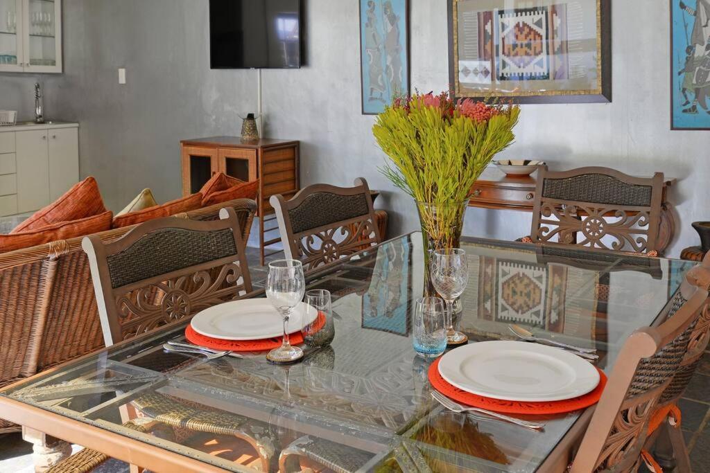 Mawethu Peaceful Garden With Covered Pool And Braai Area Cape Town Exterior photo